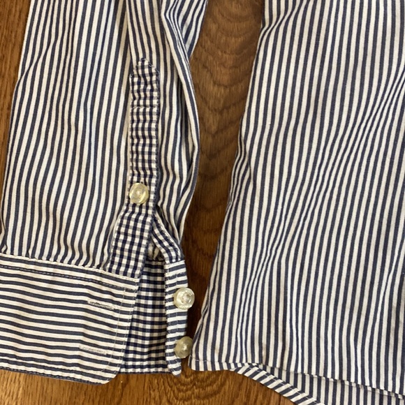 Vineyard Vines Button Down - Picture 6 of 6
